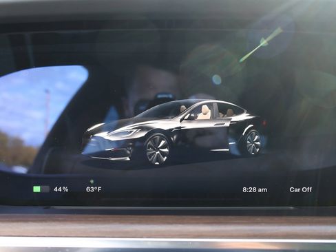 Used 2021 Tesla Model S Plaid image 47