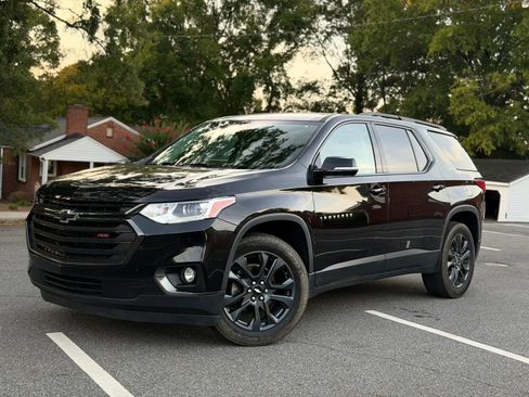 Used 2019 Chevrolet Traverse RS FWD image 2