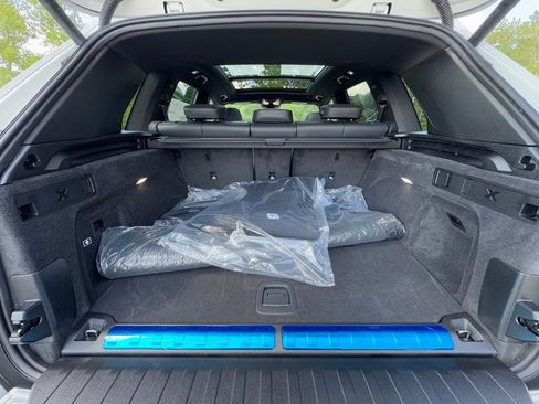 Used 2026 BMW X5 xDrive50e w/ Premium Package image 28