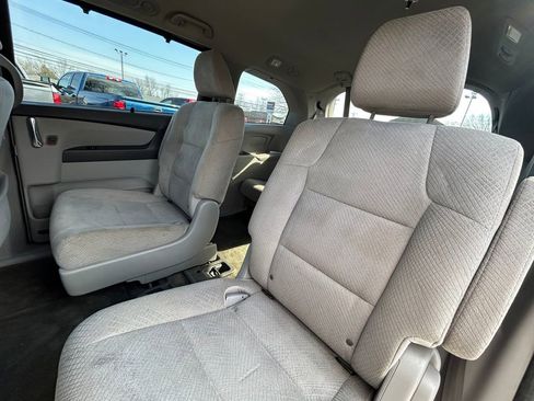 Used 2015 Honda Odyssey EX image 16