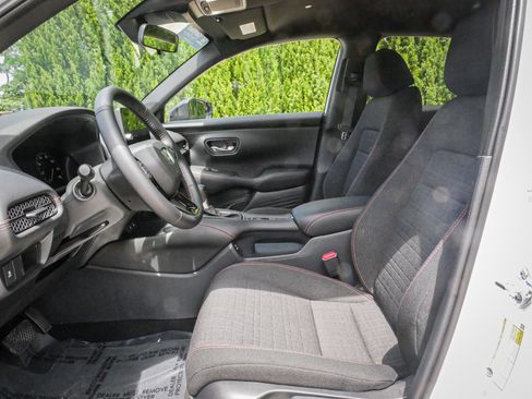 Used 2026 Honda HR-V Sport image 16