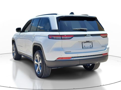 New 2026 Jeep Grand Cherokee Limited RWD image 4