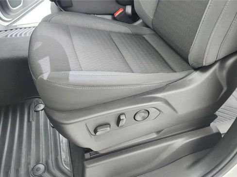 Used 2023 Chevrolet Silverado 1500 LT image 17