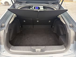 Used 2025 Toyota Prius LE video 5