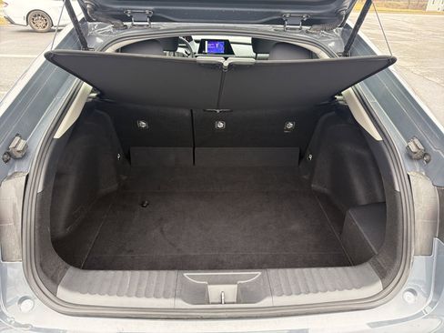 Used 2025 Toyota Prius LE image 5