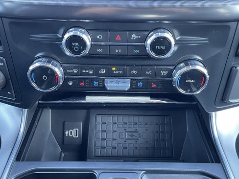 Used 2025 Ford F150 Platinum w/ Equipment Group 702A High image 28