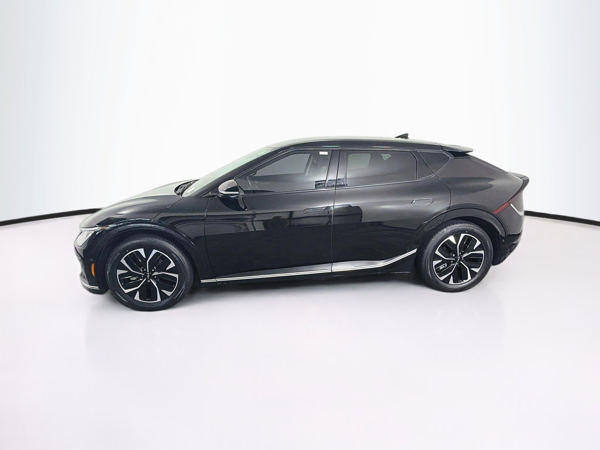 Used 2024 Kia EV6 Wind w/ Wind Technology Package RWD image 4