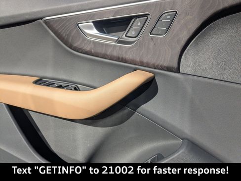 Certified 2025 Audi Q7 2.0T Premium w/ Convenience Plus Package image 29