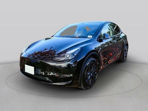 Used 2025 Tesla Model Y Long Range AWD/4WD image 1
