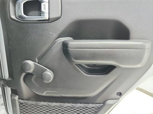 Used 2024 Jeep Wrangler Unlimited Sport AWD/4WD image 41