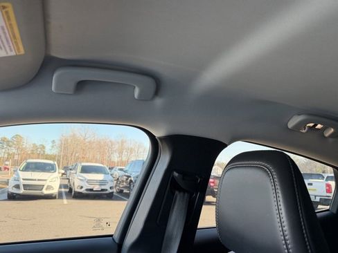 Used 2021 Ford Mustang Mach-E Select image 25