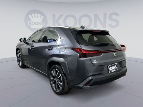 Used 2023 Lexus UX 250h AWD w/ Accessory Package (Z2) image 4