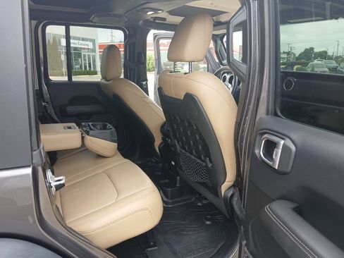 Used 2018 Jeep Wrangler Unlimited Rubicon AWD/4WD image 19