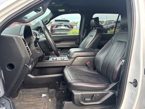 Used 2019 Ford Expedition Limited w/ Equipment Group 303A AWD/4WD image 6