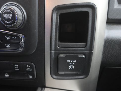 Used 2019 RAM 1500 Big Horn image 43