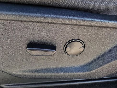 Used 2023 Ford F150 XLT image 15