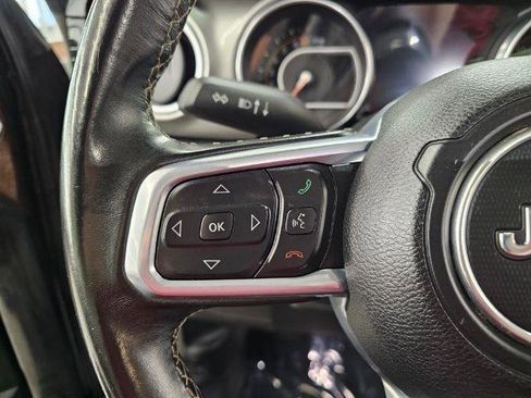 Used 2020 Jeep Wrangler Unlimited Sahara image 11