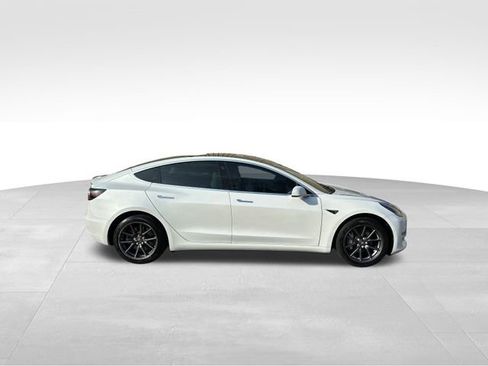Used 2020 Tesla Model 3 Standard Range Plus image 6