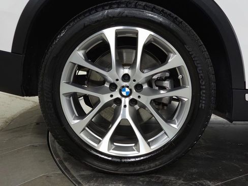 Used 2024 BMW X5 xDrive40i w/ Premium Package image 13