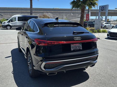 Used 2025 Audi Q5 Premium Plus w/ Premium Plus AWD/4WD image 8