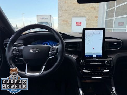 Used 2021 Ford Explorer Platinum w/ Equipment Group 601A image 6