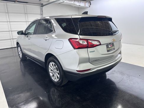Used 2021 Chevrolet Equinox LT w/ Driver Convenience Package image 15