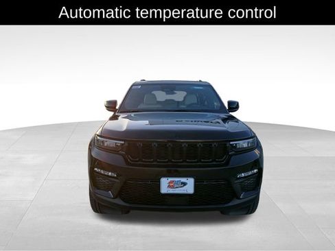New 2025 Jeep Grand Cherokee Limited w/ Trailer Tow Package AWD/4WD image 8