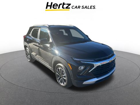 Used 2025 Chevrolet TrailBlazer LT image 1