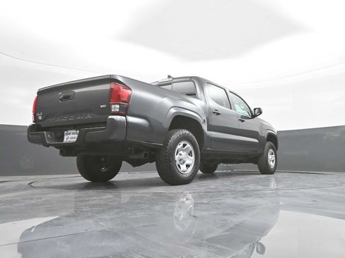 Used 2022 Toyota Tacoma SR AWD/4WD image 37