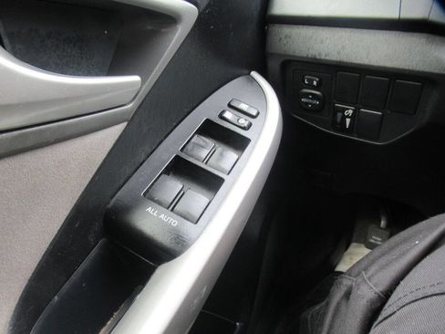 Used 2014 Toyota Prius Two image 32