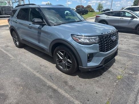Used 2025 Ford Explorer ST w/ Sun And Sound Package AWD/4WD image 5
