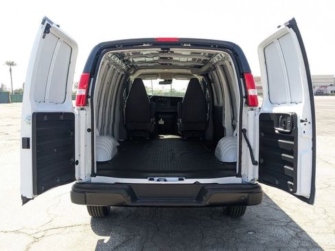 New 2026 GMC Savana 2500 w/ Driver Convenience Package RWD image 10