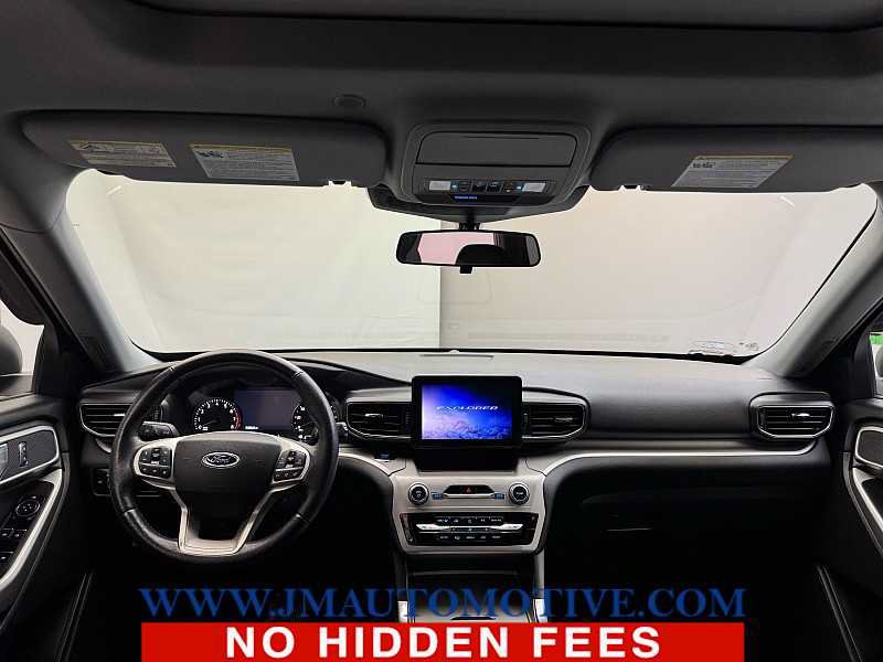 Used 2023 Ford Explorer XLT w/ Equipment Group 202A AWD/4WD image 12