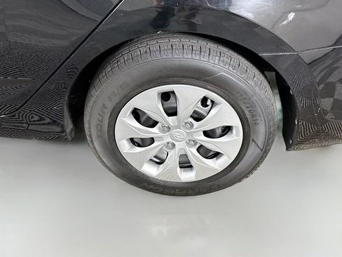 Used 2016 Hyundai Accent SE FWD image 29