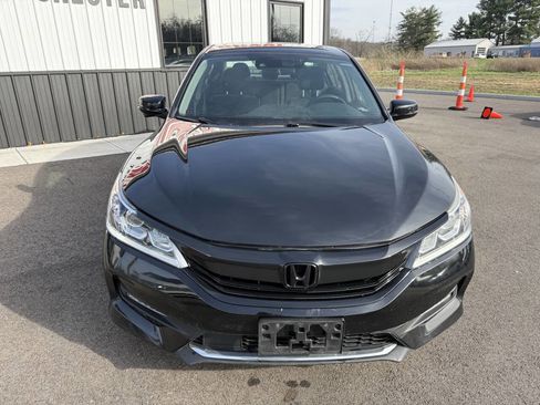 Used 2017 Honda Accord EX image 3