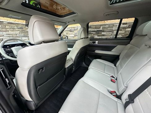 Used 2024 Hyundai Santa Fe Limited image 28