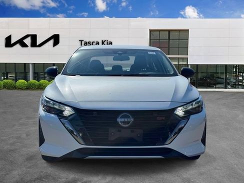 Used 2024 Nissan Sentra SR FWD image 2