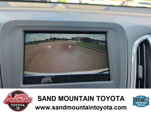 Used 2019 Chevrolet Equinox LT FWD image 24