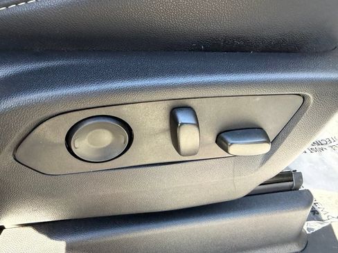 Used 2023 Chevrolet Suburban Premier AWD/4WD image 15