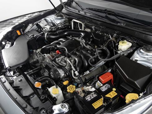 Used 2017 Subaru Outback 3.6R Limited image 43