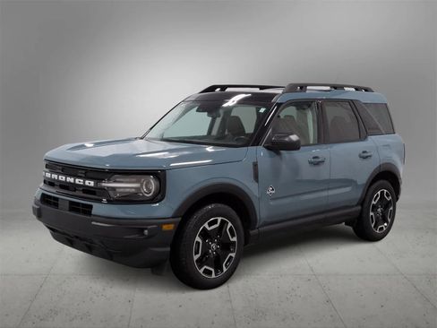 Used 2023 Ford Bronco Sport Outer Banks w/ Tech Package image 4