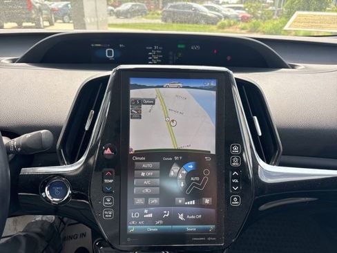 Used 2022 Toyota Prius Prime XLE FWD image 16