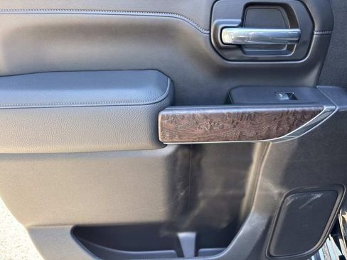 Used 2023 GMC Sierra 3500 Denali w/ Denali Ultimate Package image 19