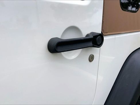 Used 2009 Jeep Wrangler X image 29