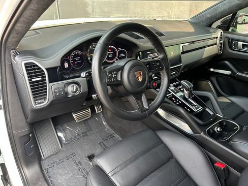 Certified 2023 Porsche Cayenne Turbo GT AWD/4WD image 21
