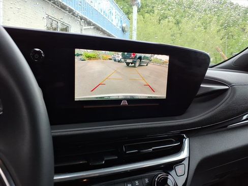 Used 2024 Buick Envista Sport Touring w/ Convenience I Package FWD image 22