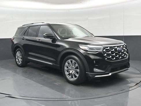 Used 2026 Ford Explorer Platinum RWD image 35