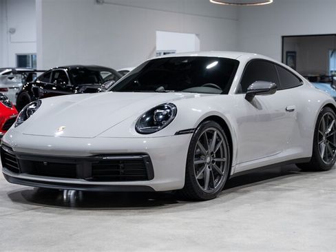 Used 2024 Porsche 911 Carrera T RWD image 10