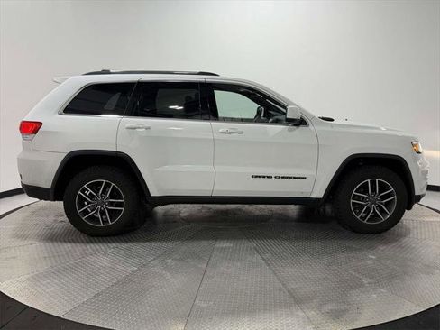 Certified 2019 Jeep Grand Cherokee Laredo w/ Laredo X Package image 7