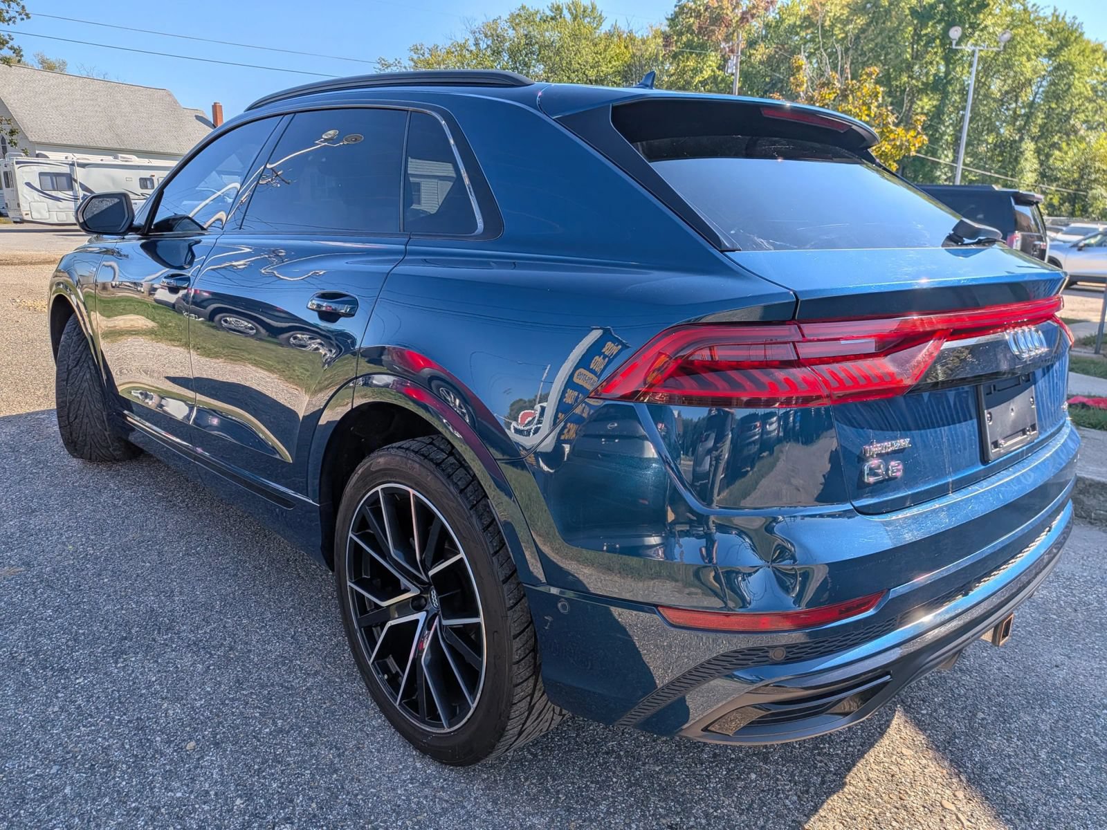Used 2019 Audi Q8 Premium Plus w/ Premium Plus AWD/4WD image 3